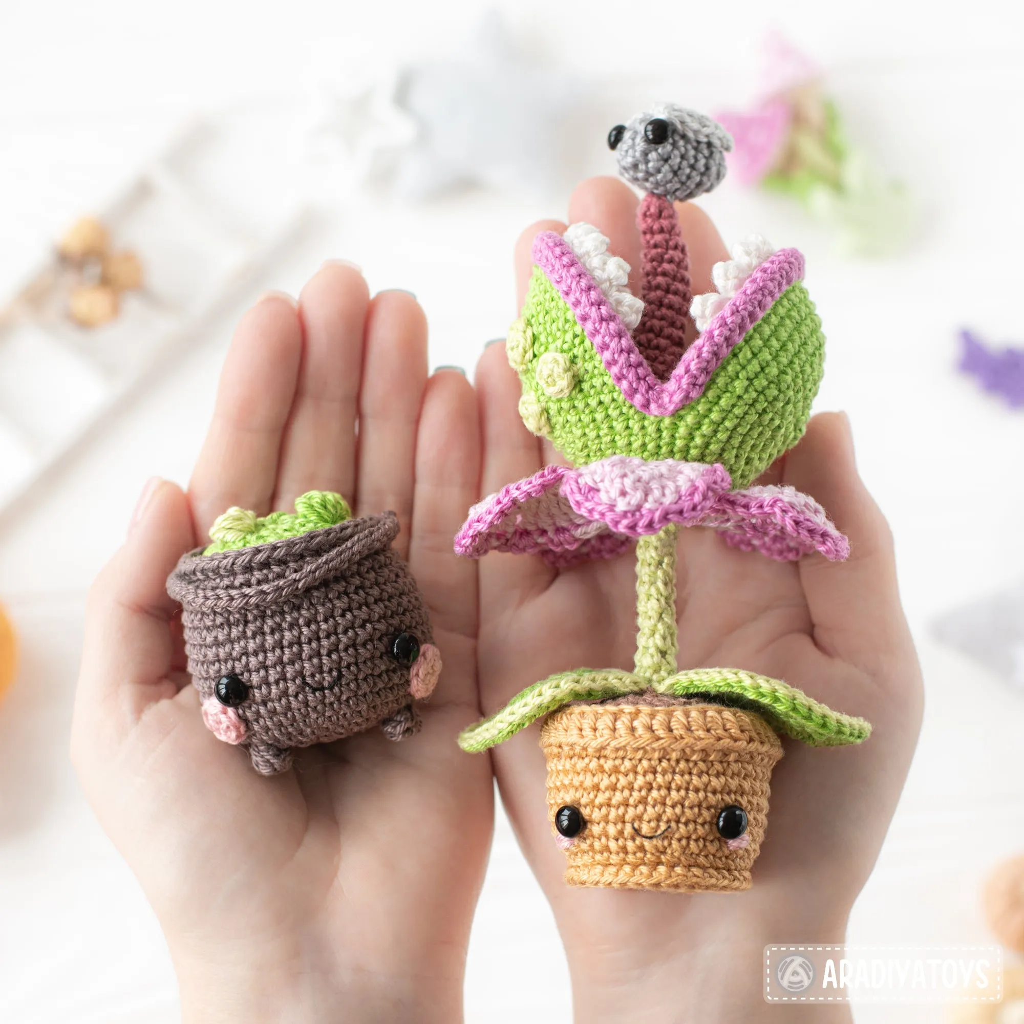 Midnight Swamp from “Mini Kingdom” collection halloween crochet pattern by AradiyaToys Amigurumi tutorial PDF file witch frog venus fly trap