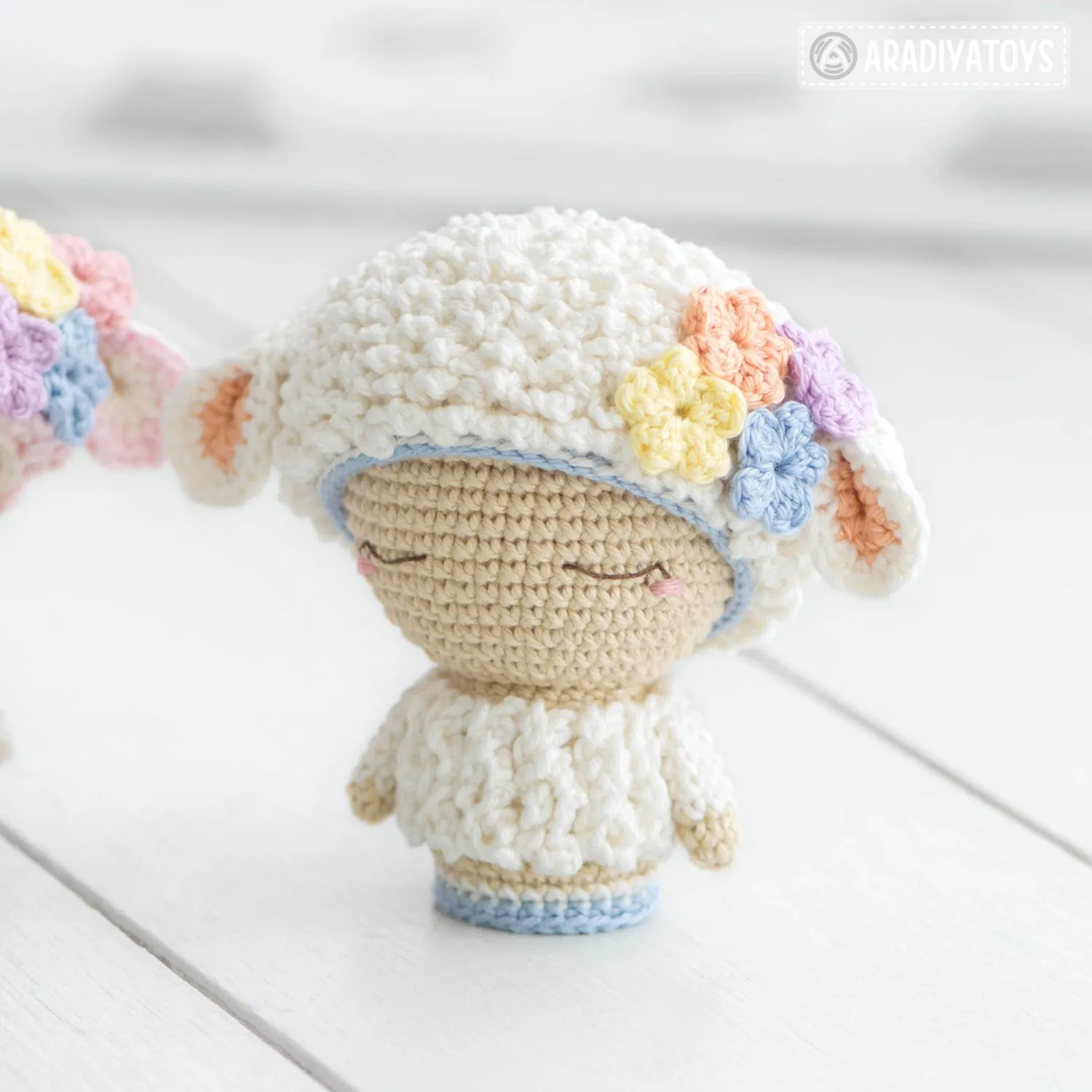 Mini Wendy the Lamb from "AradiyaToys Minis” collection / small doll crochet pattern by AradiyaToys (Amigurumi tutorial PDF file)