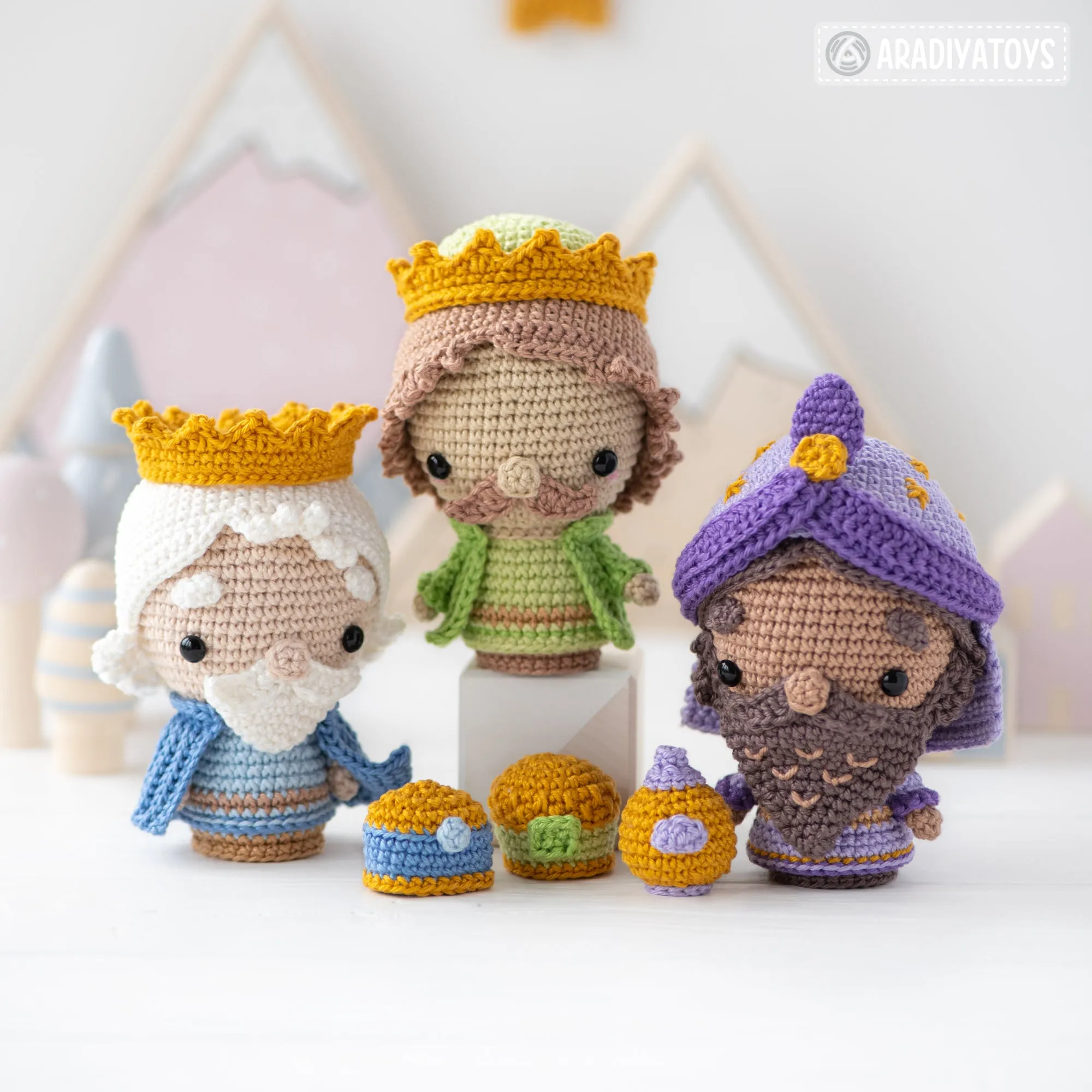 Nativity Minis set 2 from “AradiyaToys Minis” collection / christmas crochet pattern by AradiyaToys (Amigurumi tutorial PDF file) / mini