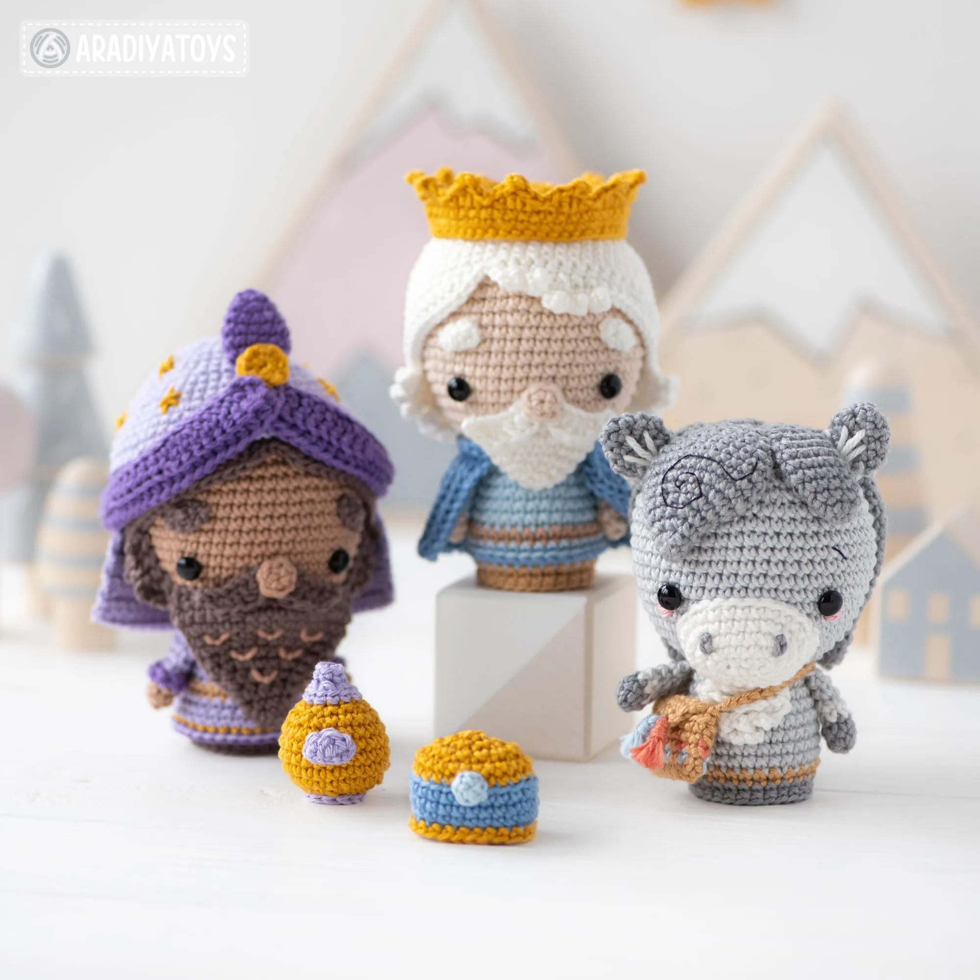 Nativity Minis set 2 from “AradiyaToys Minis” collection / christmas crochet pattern by AradiyaToys (Amigurumi tutorial PDF file) / mini