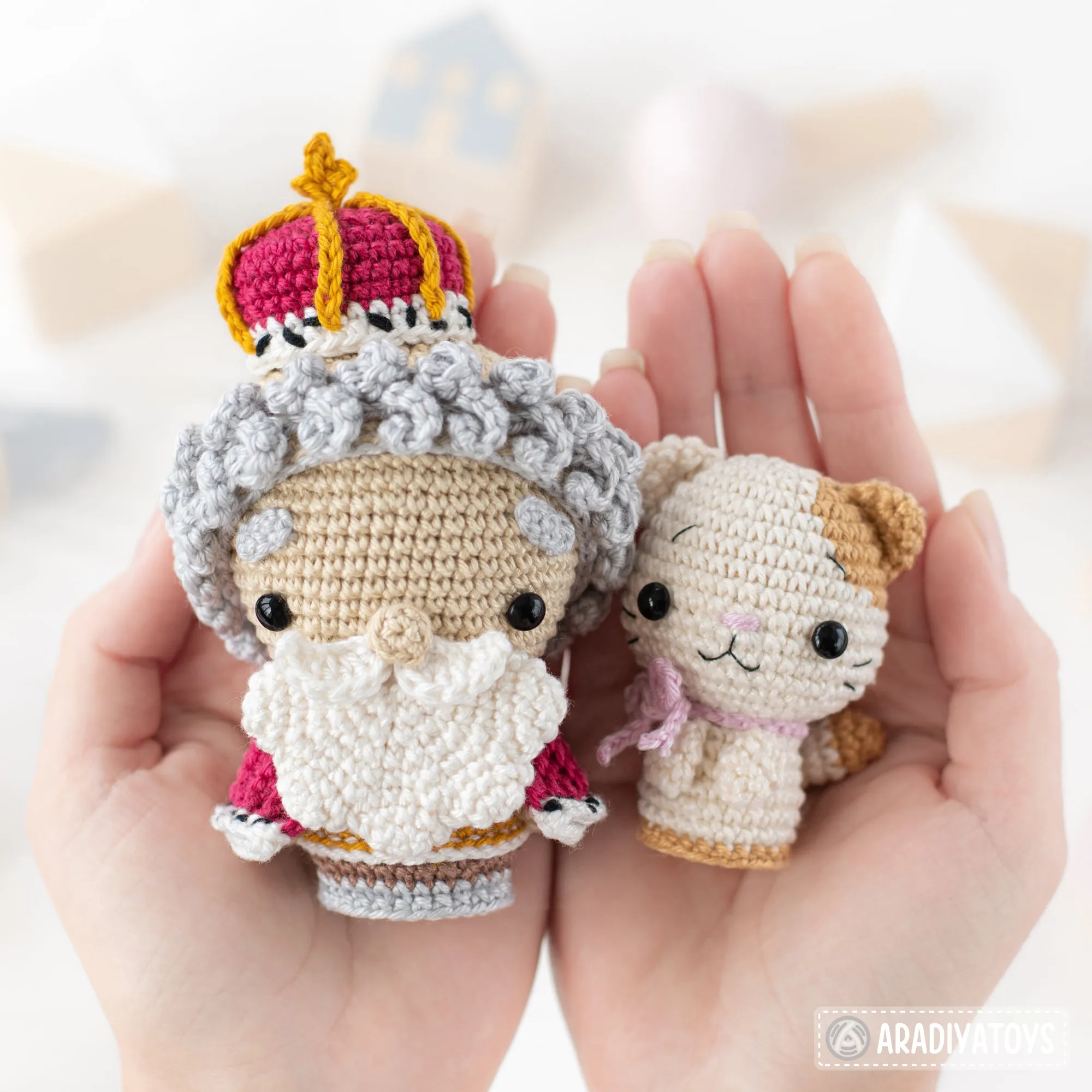 Royal Family from “Mini Kingdom” collection / crochet patterns by AradiyaToys (Amigurumi tutorial PDF file), prince, queen, crochet king