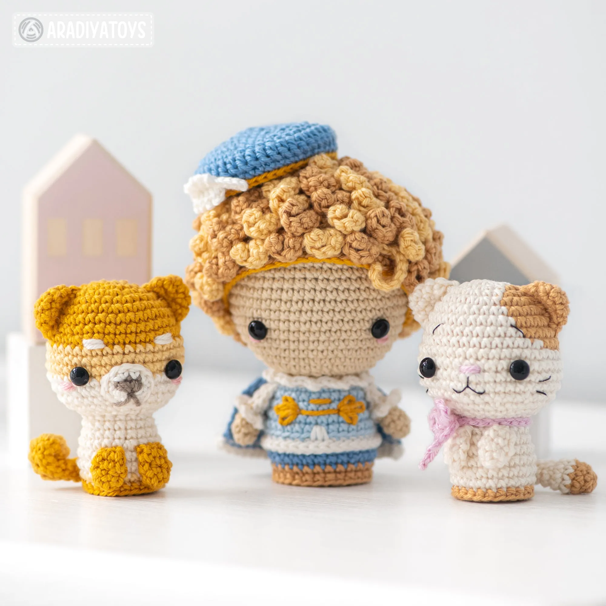 Royal Family from “Mini Kingdom” collection / crochet patterns by AradiyaToys (Amigurumi tutorial PDF file), prince, queen, crochet king