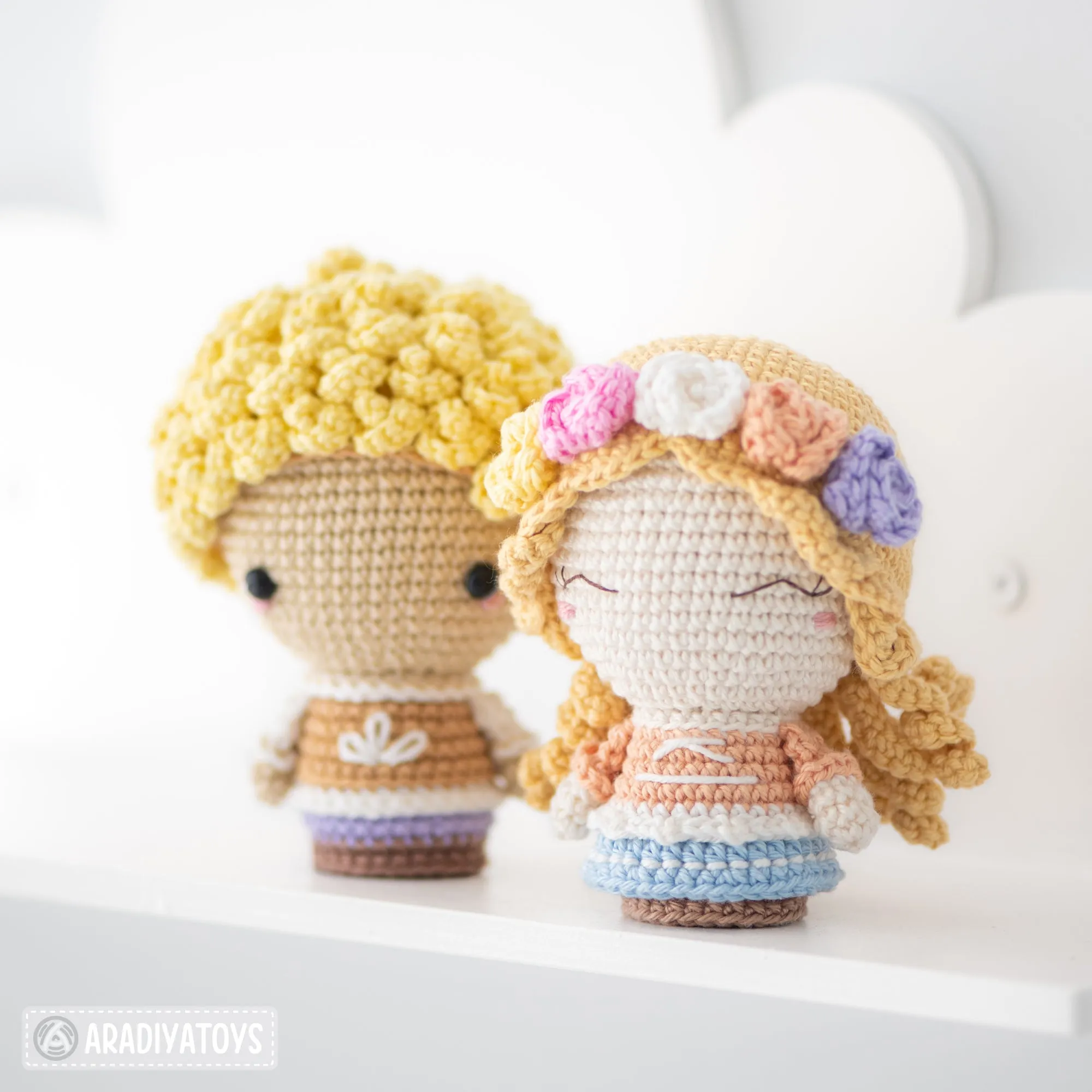 The Lost Prince and Princess from “AradiyaToys Minis” collection / crochet pattern by AradiyaToys (Amigurumi tutorial PDF file)