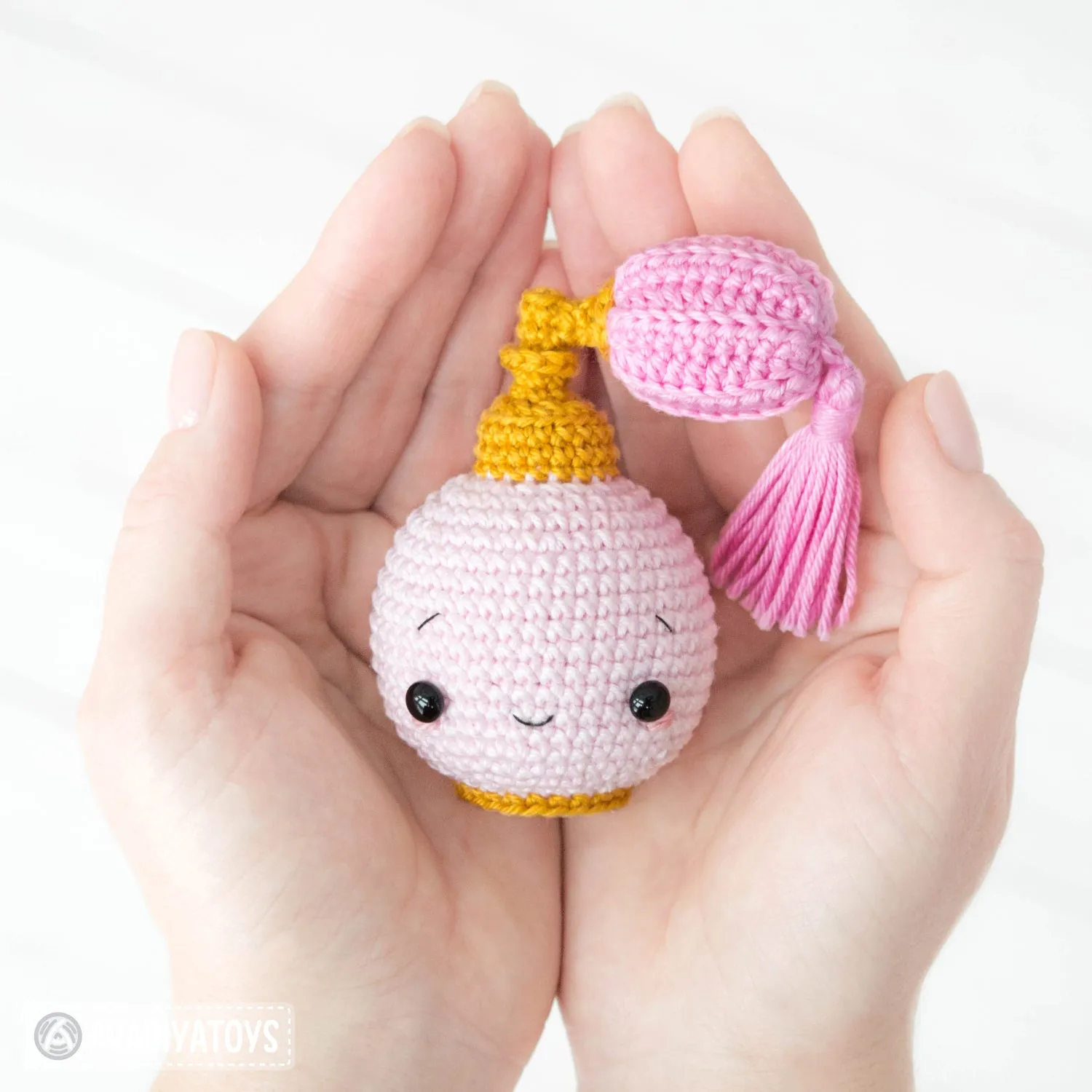 Valentine Minis set from “AradiyaToys Minis” collection / cute crochet pattern by AradiyaToys (Amigurumi tutorial PDF file)