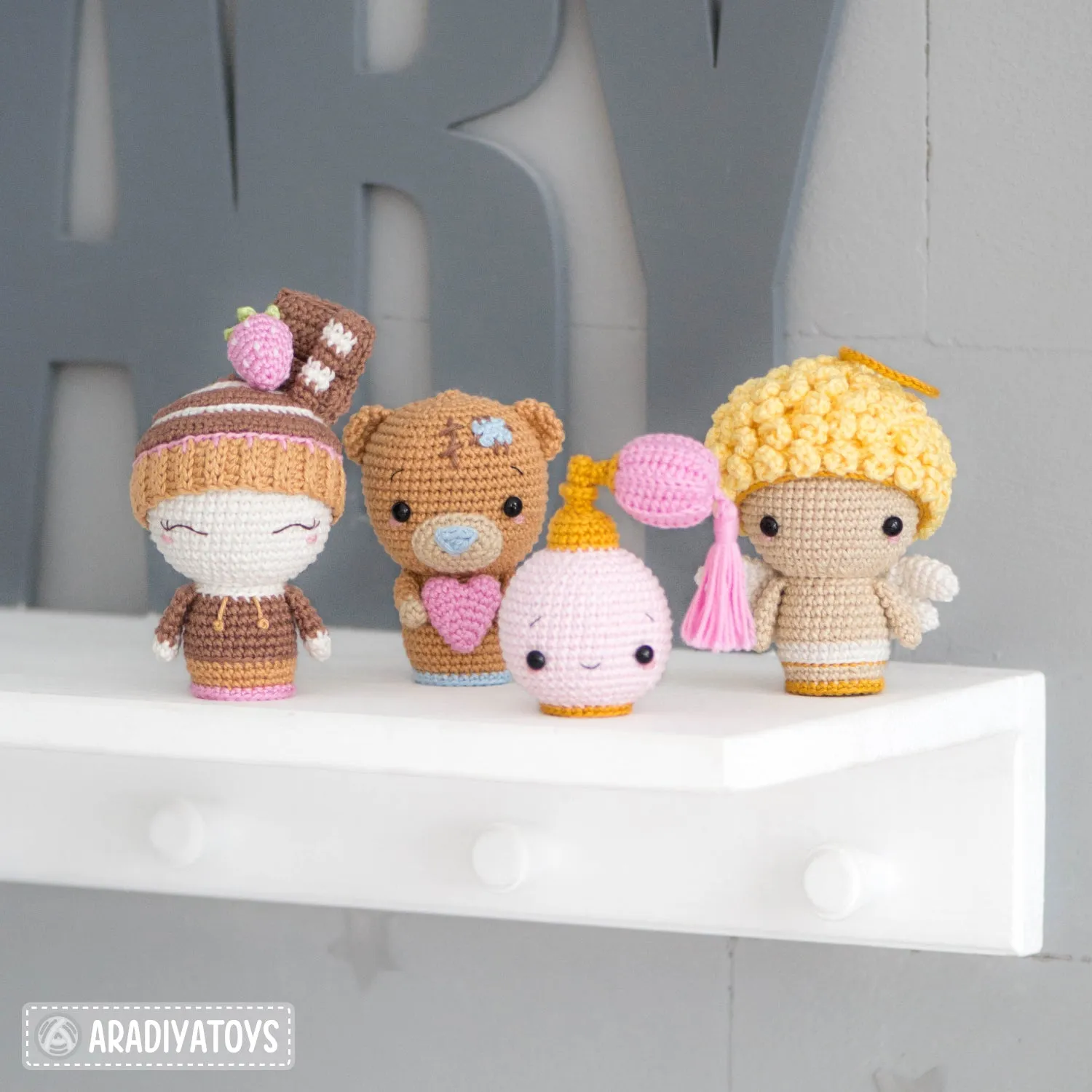 Valentine Minis set from “AradiyaToys Minis” collection / cute crochet pattern by AradiyaToys (Amigurumi tutorial PDF file)