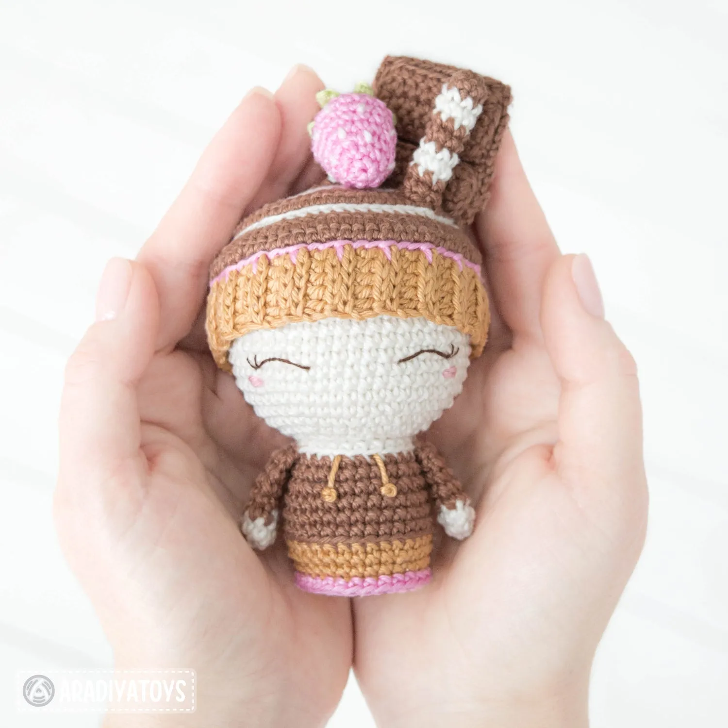 Valentine Minis set from “AradiyaToys Minis” collection / cute crochet pattern by AradiyaToys (Amigurumi tutorial PDF file)